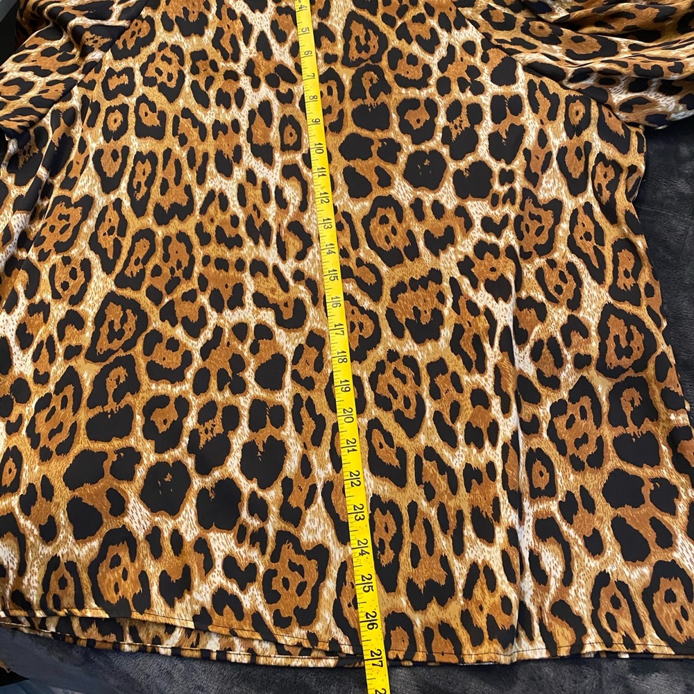 Beautiful Leopard 3/4 sleeve blouse